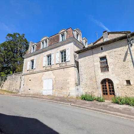 Domaine De La Dordrona Bed & Breakfast